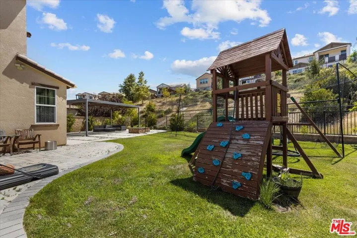 29029 Platinum Court, Valencia, California 91354
