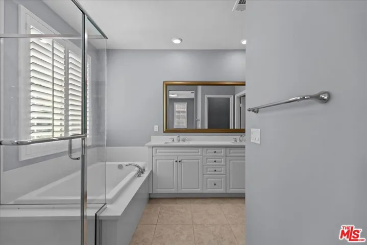 29029 Platinum Court, Valencia, California 91354