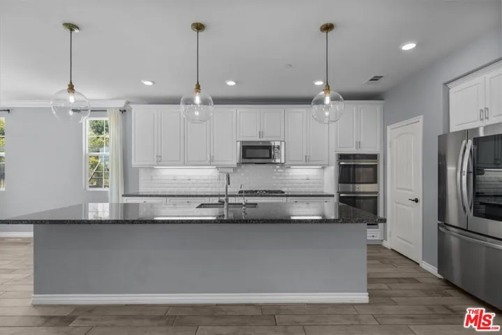 29029 Platinum Court, Valencia, California 91354