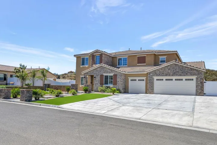 32797 Hayden Rd, Menifee, California 92584