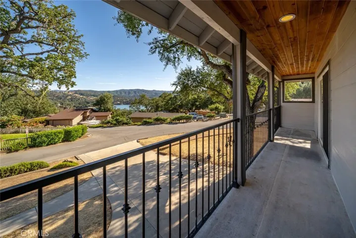 8790 Circle Oak Drive, Bradley, California 93426