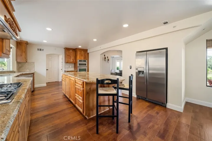 8790 Circle Oak Drive, Bradley, California 93426