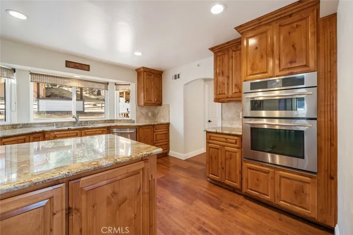 8790 Circle Oak Drive, Bradley, California 93426