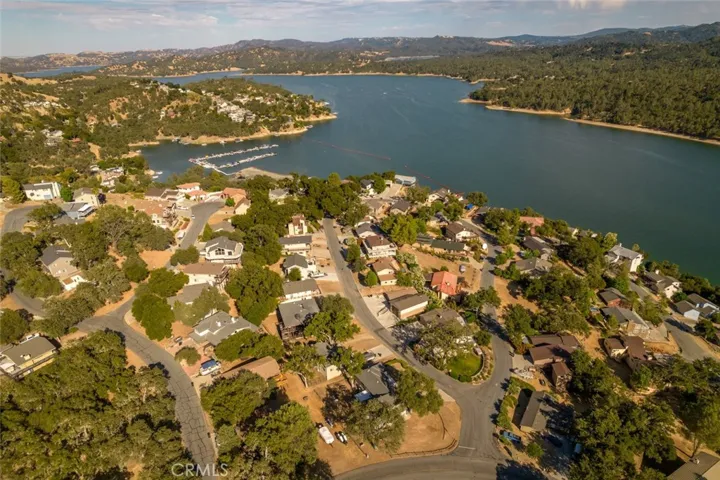 8790 Circle Oak Drive, Bradley, California 93426