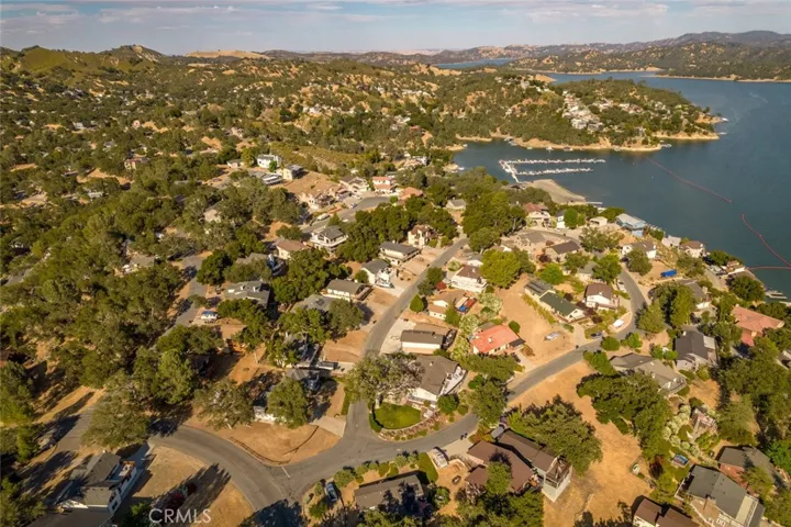 8790 Circle Oak Drive, Bradley, California 93426