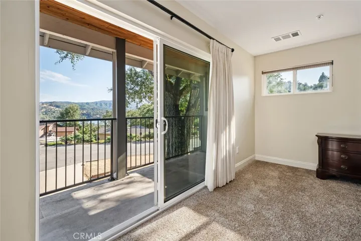 8790 Circle Oak Drive, Bradley, California 93426