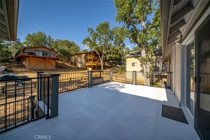 8790 Circle Oak Drive, Bradley, California 93426