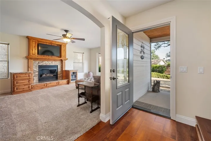 8790 Circle Oak Drive, Bradley, California 93426