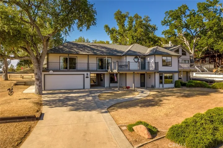 8790 Circle Oak Drive, Bradley, California 93426