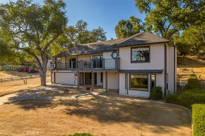 8790 Circle Oak Drive, Bradley, California 93426