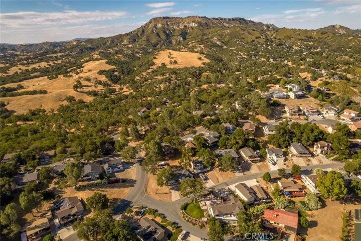 8790 Circle Oak Drive, Bradley, California 93426