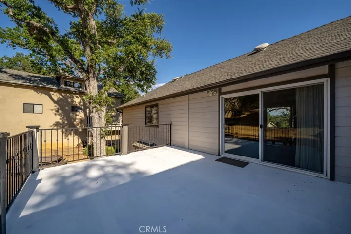8790 Circle Oak Drive, Bradley, California 93426