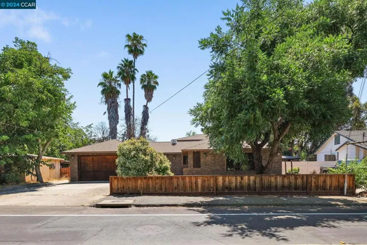 1616 Ayers Rd, Concord, California 94521