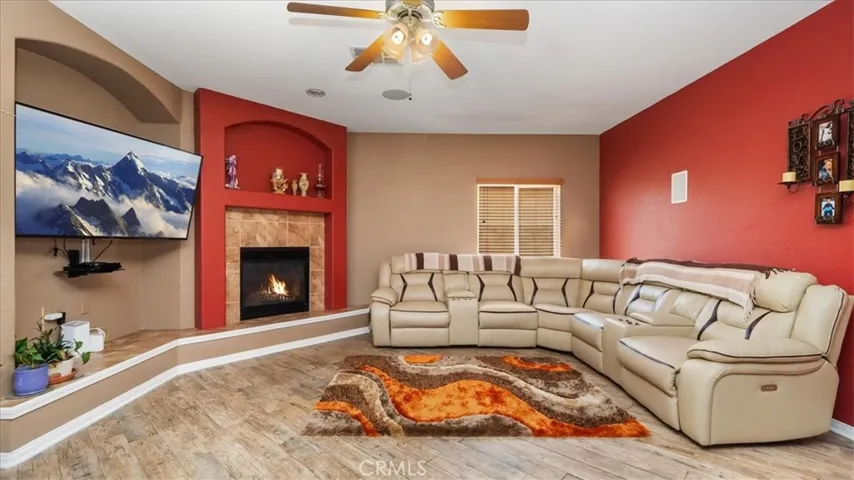 43942 Sandstarr Court, Lancaster, California 93535