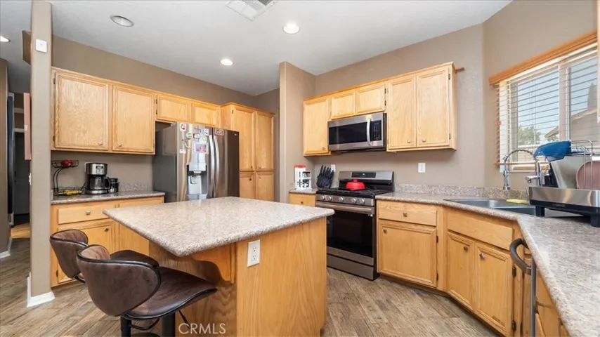 43942 Sandstarr Court, Lancaster, California 93535