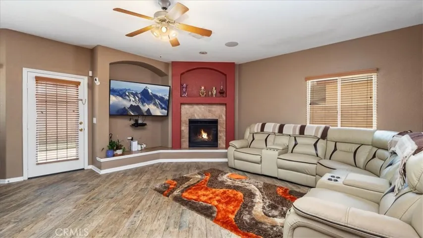43942 Sandstarr Court, Lancaster, California 93535