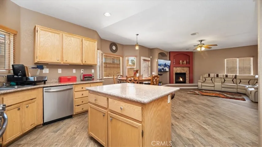 43942 Sandstarr Court, Lancaster, California 93535