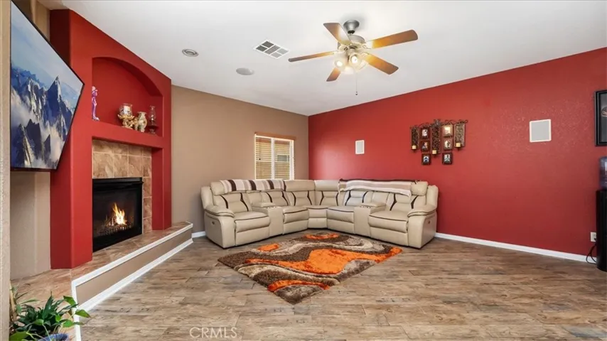 43942 Sandstarr Court, Lancaster, California 93535