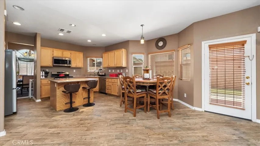 43942 Sandstarr Court, Lancaster, California 93535