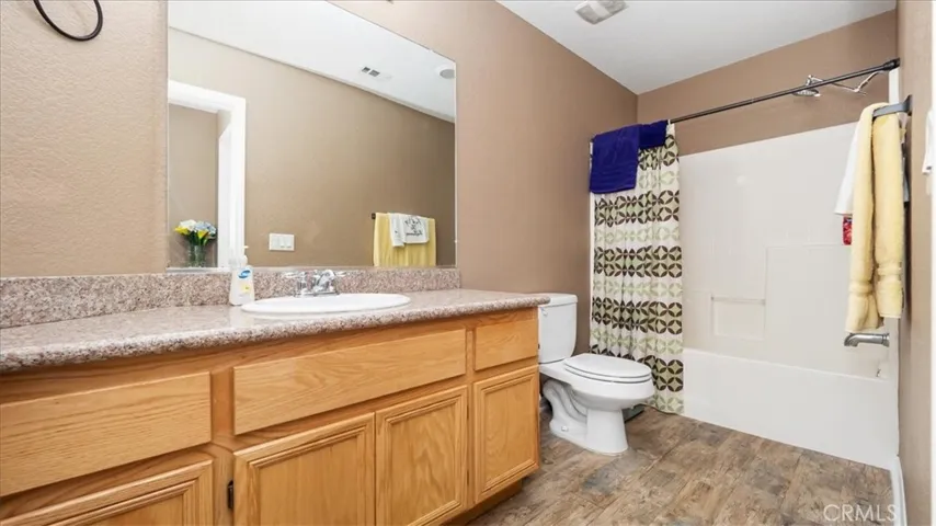 43942 Sandstarr Court, Lancaster, California 93535