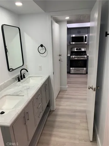 1237 E 6th Street 208, Long Beach, California 90802