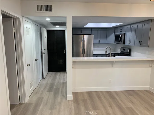 1237 E 6th Street 208, Long Beach, California 90802