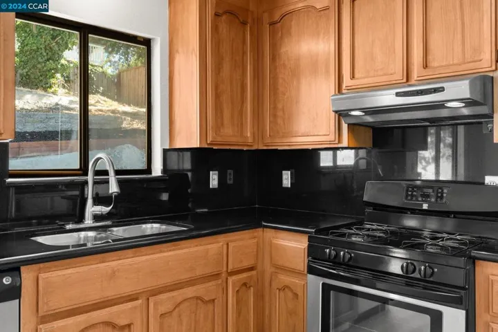 910 Mariposa, Rodeo, California 94572