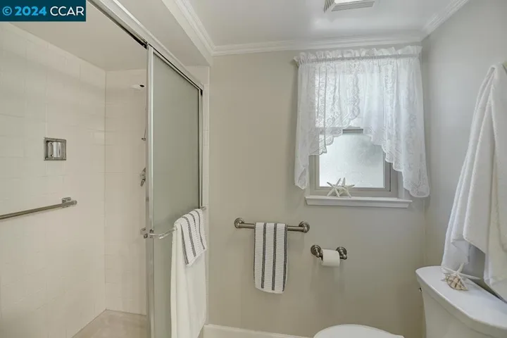 1268 Skycrest Dr 2, Walnut Creek, California 94595