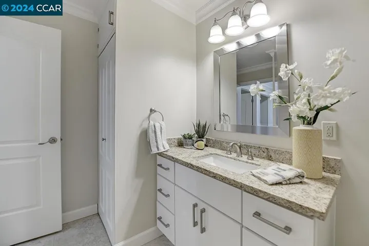 1268 Skycrest Dr 2, Walnut Creek, California 94595