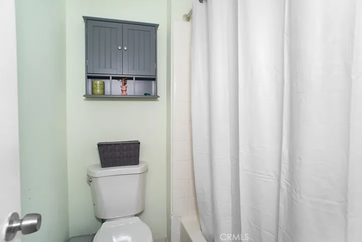 7301 Lennox Avenue A7, Van Nuys, California 91405