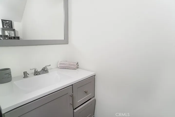 7301 Lennox Avenue A7, Van Nuys, California 91405
