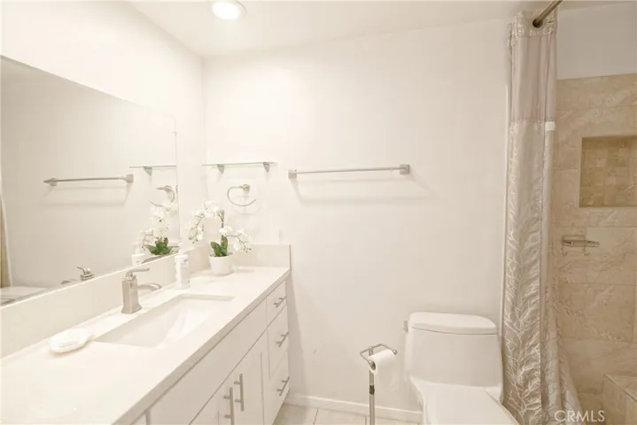 15527 Bechard Avenue, Norwalk, California 90650