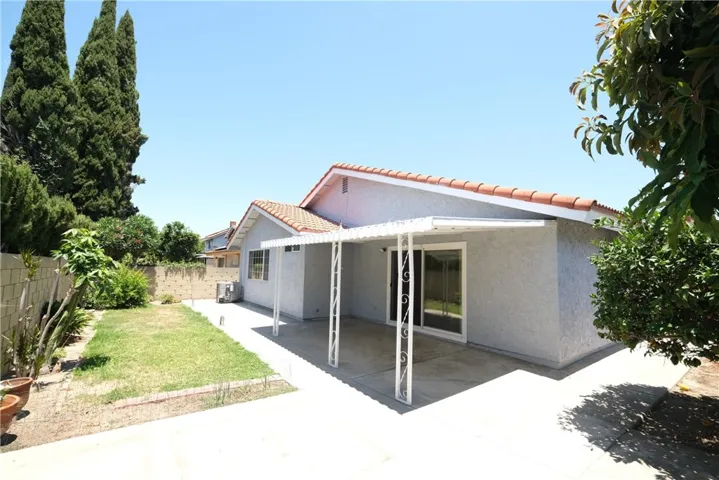 15527 Bechard Avenue, Norwalk, California 90650