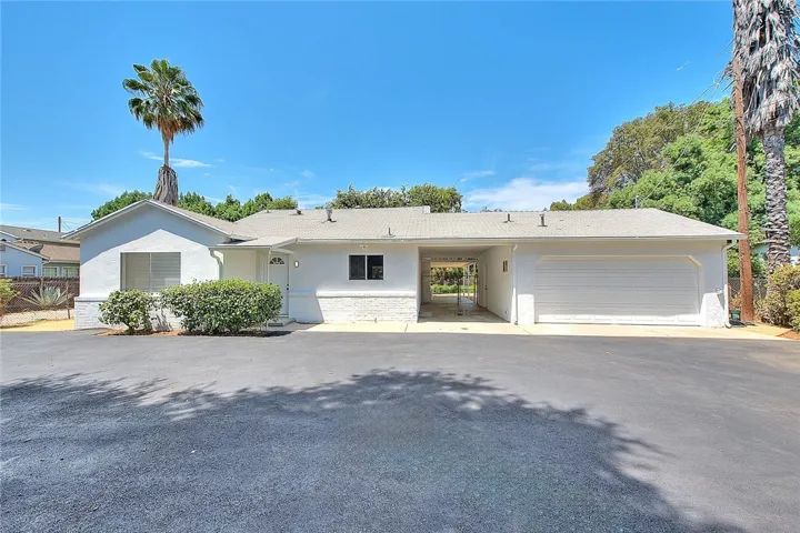 6627 Louise Avenue, Lake Balboa, California 91406