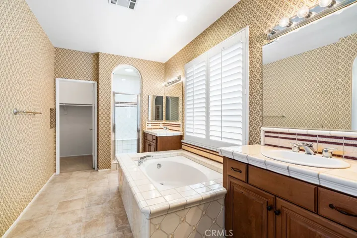 33293 Manchester Road, Temecula, California 92592