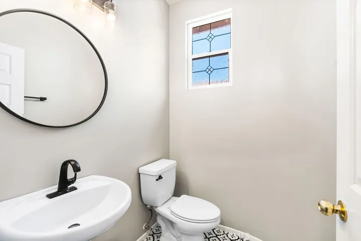 33293 Manchester Road, Temecula, California 92592
