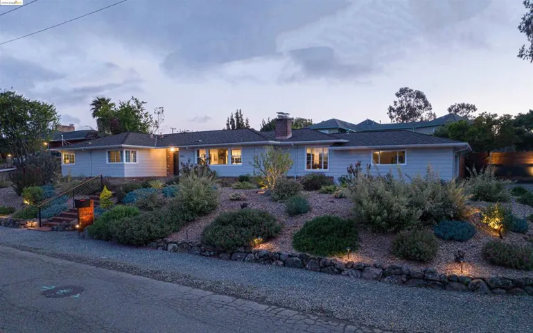 10861 Ettrick St, Oakland, California 94605