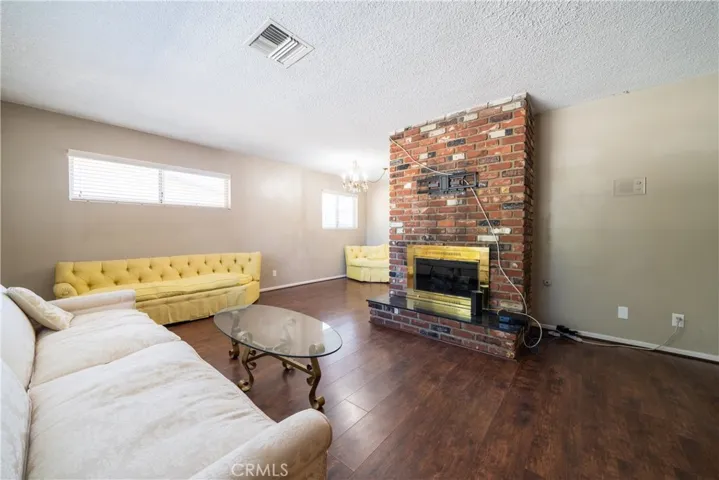 43350 18th Street W, Lancaster, California 93534