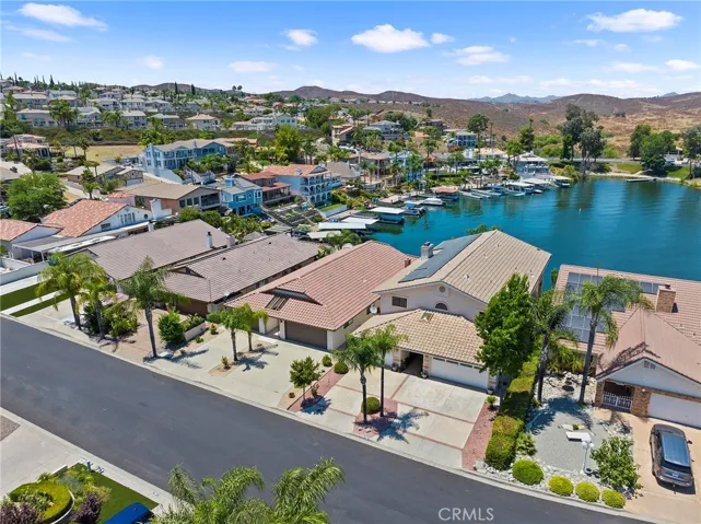 21818 Strawberry Lane, Canyon Lake, California 92587