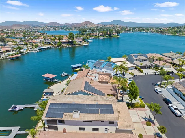 21818 Strawberry Lane, Canyon Lake, California 92587