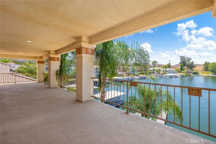 21818 Strawberry Lane, Canyon Lake, California 92587