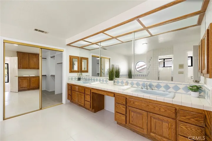 21818 Strawberry Lane, Canyon Lake, California 92587