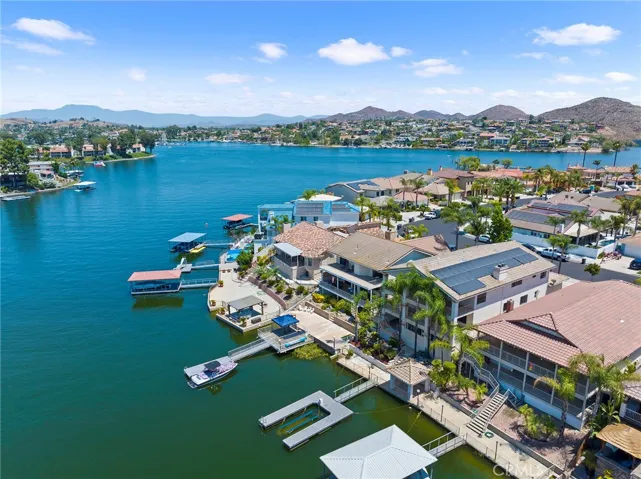 21818 Strawberry Lane, Canyon Lake, California 92587
