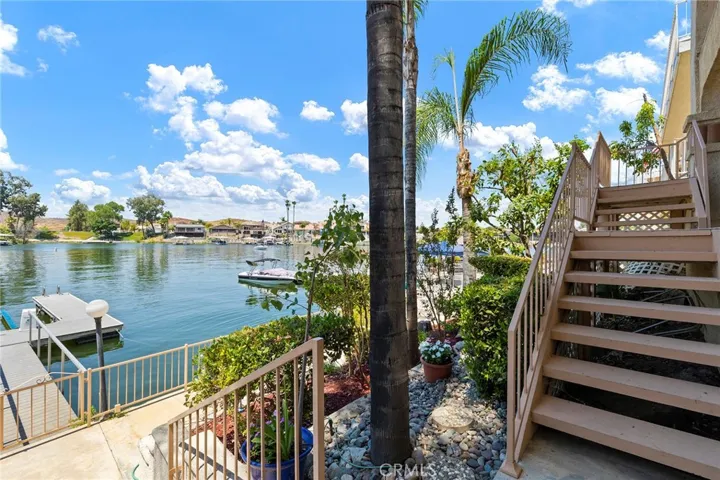 21818 Strawberry Lane, Canyon Lake, California 92587