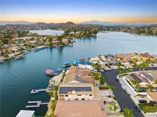 21818 Strawberry Lane, Canyon Lake, California 92587