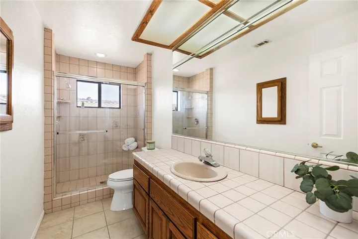 21818 Strawberry Lane, Canyon Lake, California 92587