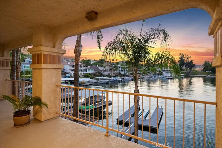 21818 Strawberry Lane, Canyon Lake, California 92587
