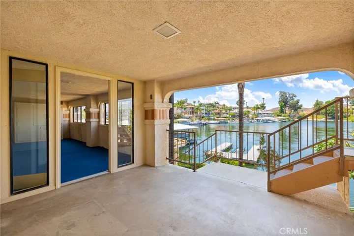 21818 Strawberry Lane, Canyon Lake, California 92587