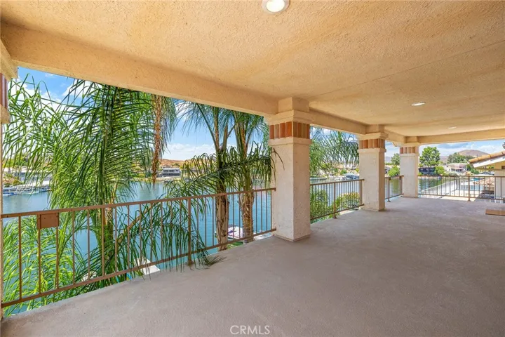 21818 Strawberry Lane, Canyon Lake, California 92587