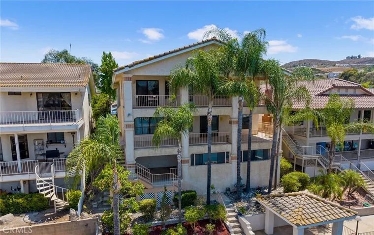 21818 Strawberry Lane, Canyon Lake, California 92587